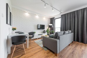 Deluxe-huoneisto (27) | Pimennysverhot, silitysrauta/-lauta, ilmainen Wi-Fi, vuodevaatteet