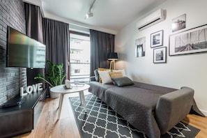 Apartament Deluxe (34) | Cortines opaques, planxa i posts de planxar i wifi gratuïta 