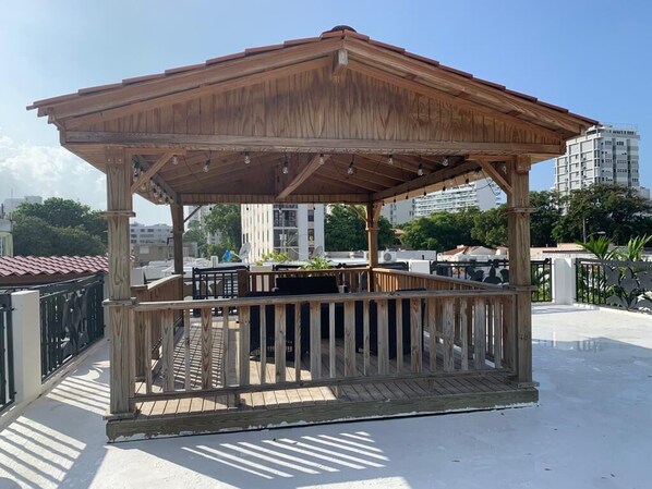 Terrace/patio - Placid Suites (San Juan)