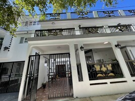 Fachada de la propiedad