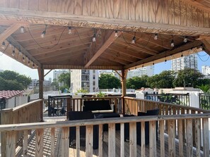 Terrace/patio - Placid Suites (San Juan)