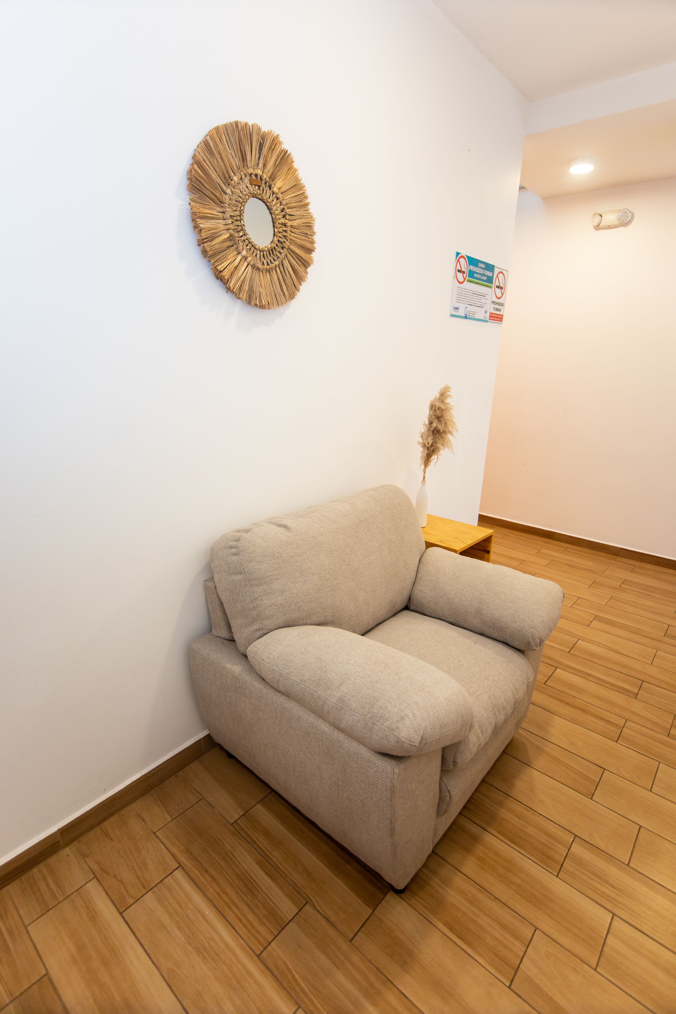 32-inch plasma tv with cable channels, tv