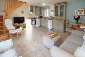 Cottage Familial, 2 chambres, vue jardin | Coin séjour