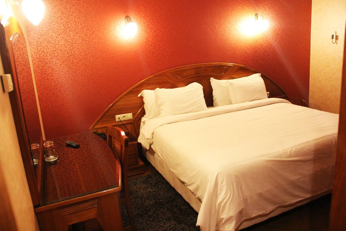 Minibar, in-room safe, desk, blackout drapes