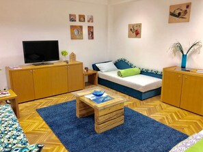 Doppia Economy, bagno condiviso | Area soggiorno