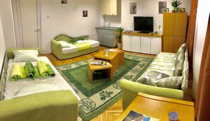 Doppia Economy, bagno condiviso | Area soggiorno