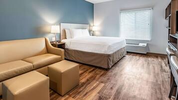 Standardrum - 1 kingsize-säng - icke-rökare | Skrivbord, arbetsyta för laptop, strykjärn/strykbräda och gratis wi-fi