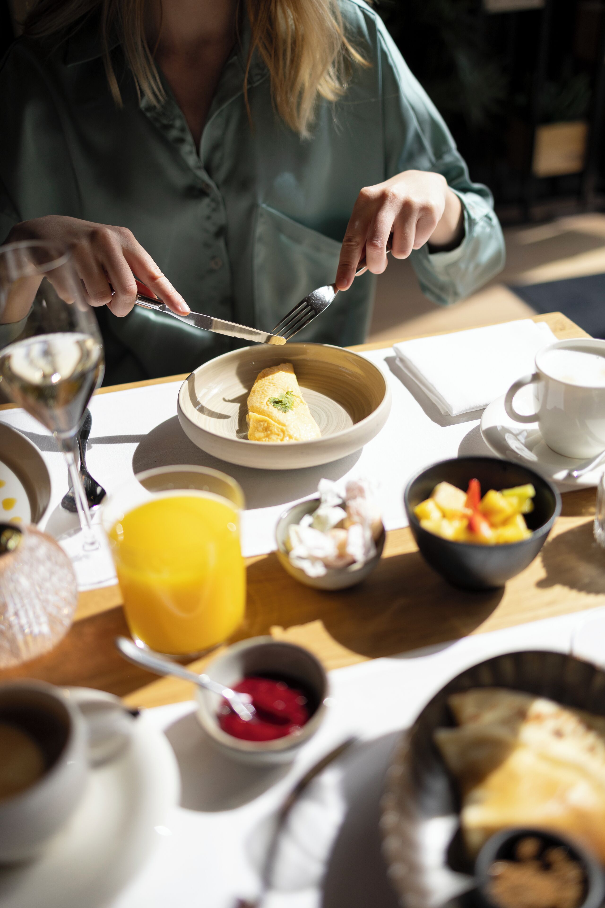 daily full breakfast (eur 45 per person)