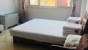 Desk, blackout curtains, free WiFi