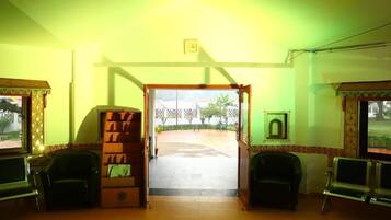 Individually furnished, free WiFi, bed sheets, wheelchair access