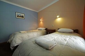 Twin Room, 2 Twin Beds, Private Bathroom | Free WiFi - H Suecia 2 B&B (Cusco)