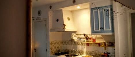 Quarto superior, sacada | Individualmente decorados, individualmente mobiliados, escrivaninha