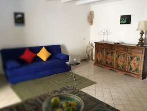 Suíte design | Área de estar | TV de tela plana