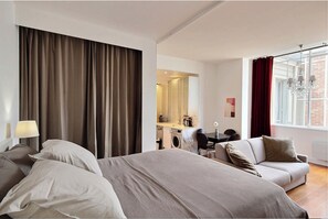 Desk, iron/ironing board, free WiFi, bed sheets