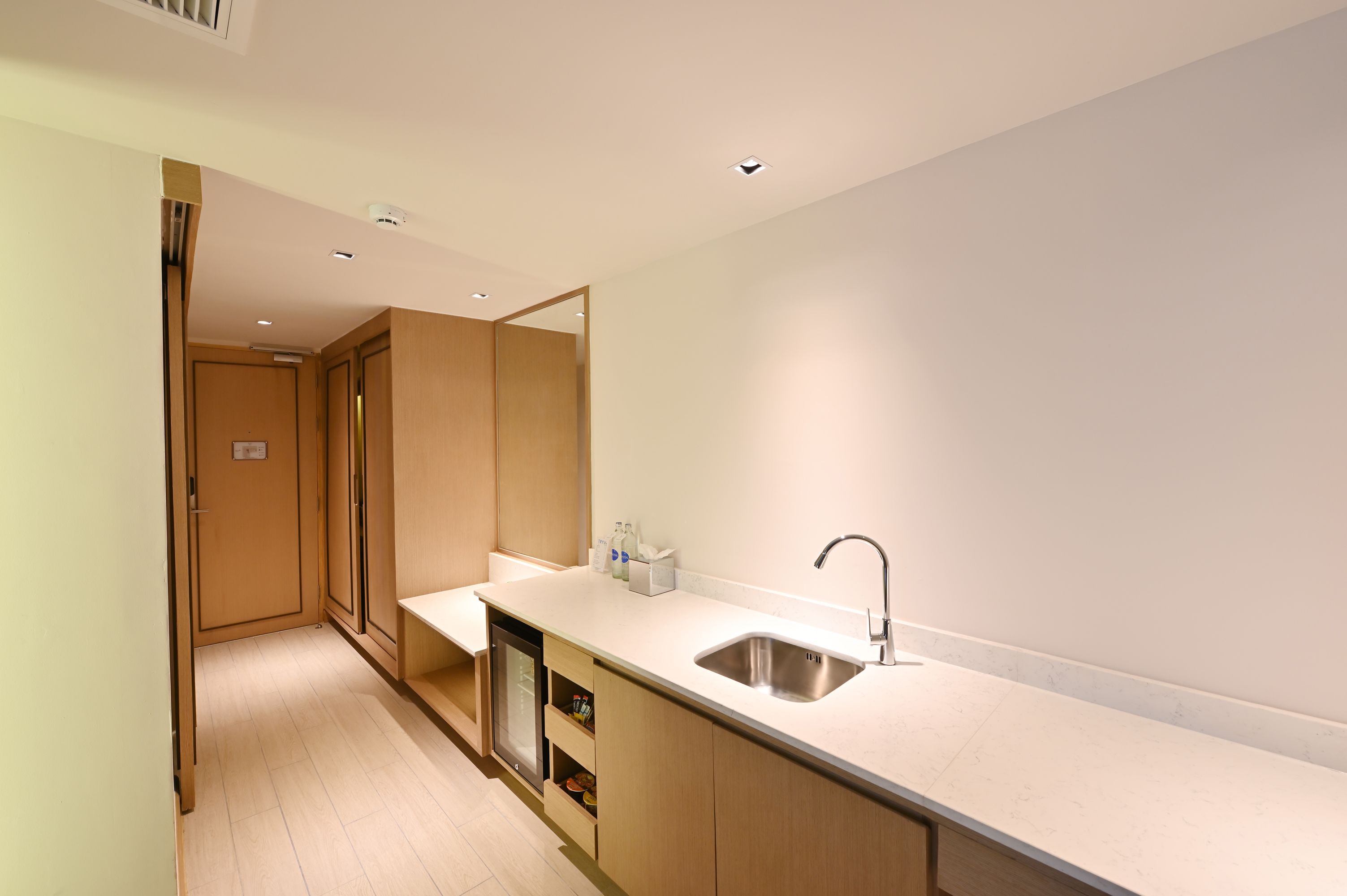 junior suite | bathroom | free toiletries, hair dryer, bathrobes, slippers