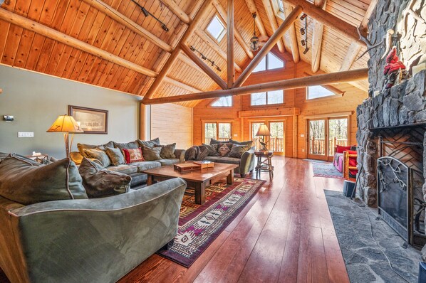 Smart TV, fireplace, DVD player, music library