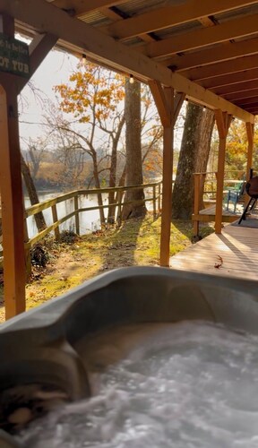 11 Point River Retreat