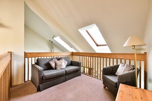 Interior - Walled Garden Mews 7 -  a mews cottage that sleeps 6 guests  in 2 bedrooms (Oban)