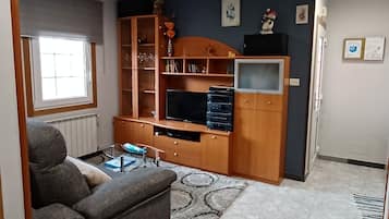 Smart TV, video games, DVD player, books