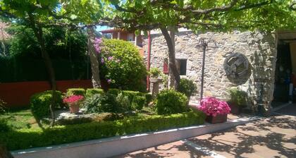 "EIRA VELLA" Ferienhaus, (ab 30 € Tag / Monat).