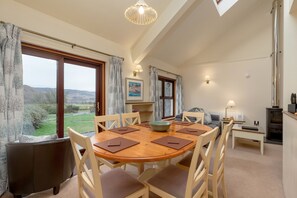 Dining - Walled Garden Mews 2 -  a mews cottage that sleeps 6 guests  in 2 bedrooms (Oban)