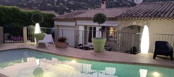 PRETTY PROVENCAL VILLA WITH POOL