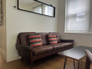 Smart TV - Bright and Elegant 2 Bedroom Flat Near Notting Hill (London)