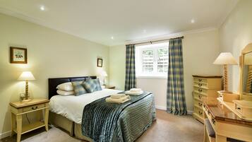 2 habitaciones, tabla de planchar con plancha y internet