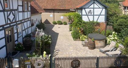 5 * Romantic, historic half-timbered house from 1623 - stove & infrared sauna