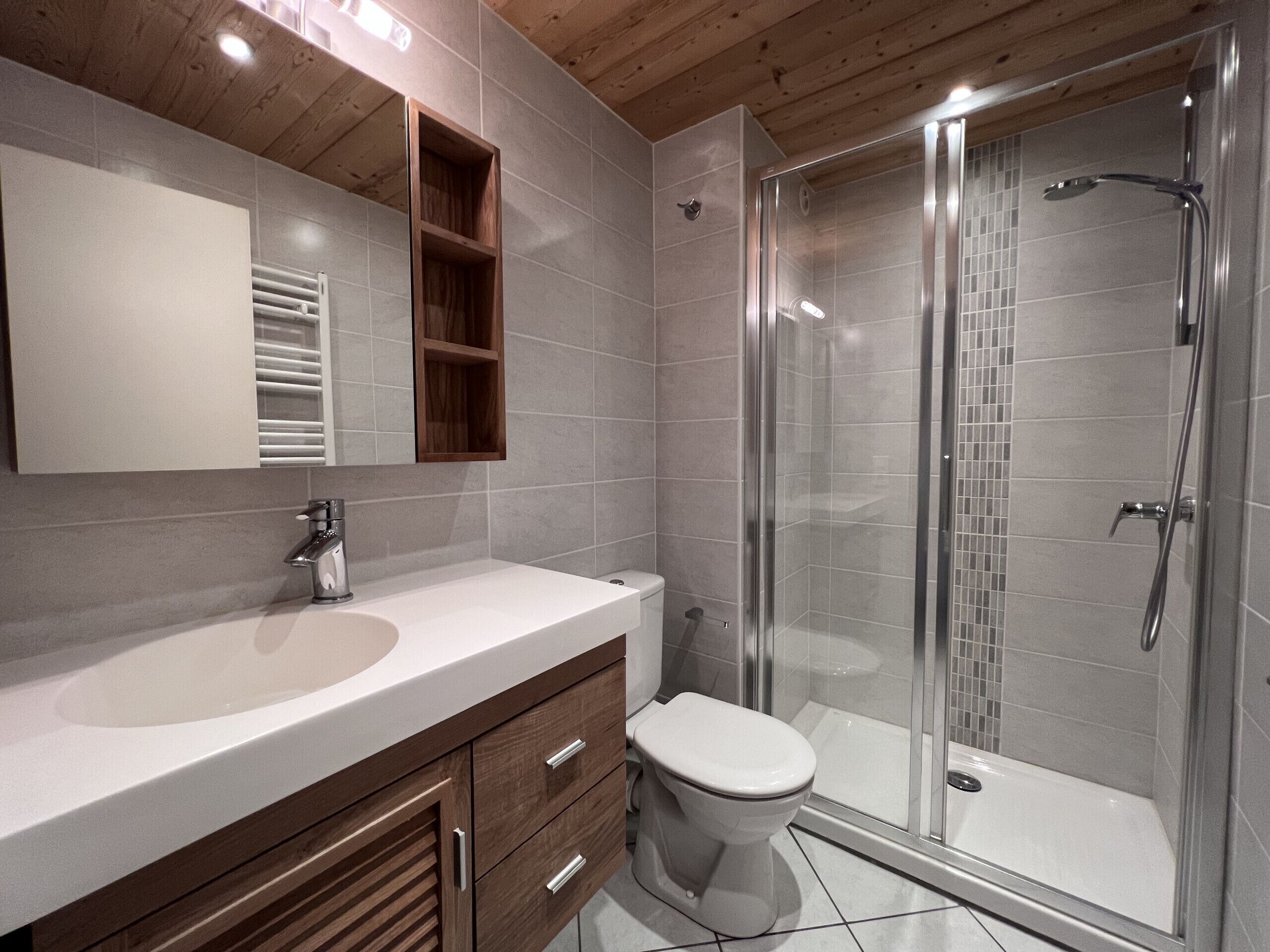 Een douche, een haardroger