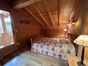 1 bedroom, iron/ironing board, free WiFi