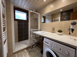 Een douche, een haardroger