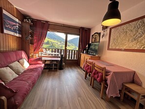 TV, DVD player - Résidence 2-235 - Studio for 4 people 2* nice view (La Clusaz)