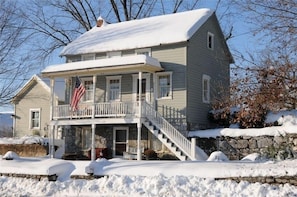 Exterior - Sharpsburg Retreat--Civil War Home Near Antietam Battlefield, C&O Canal Towpath (Sharpsburg)