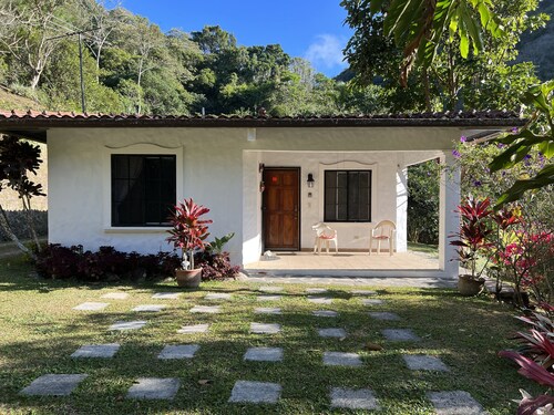 Casita for nature lovers and birders

The Oropendola