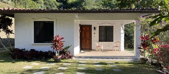 2 bed House for birders and nature lovers

The Oropendola