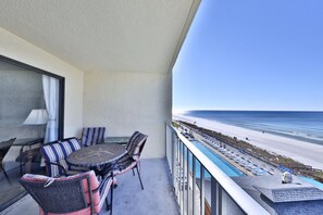 Outdoor dining - Regency 2BR/2BA Slps 8 5th Flr Early Booking Discount 2 Sets Beach Chairs (Panama City Beach)