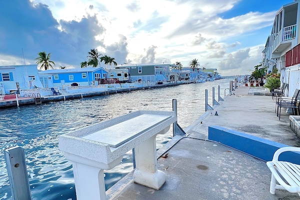 35 foot dock ready to park your boat and enjoy!