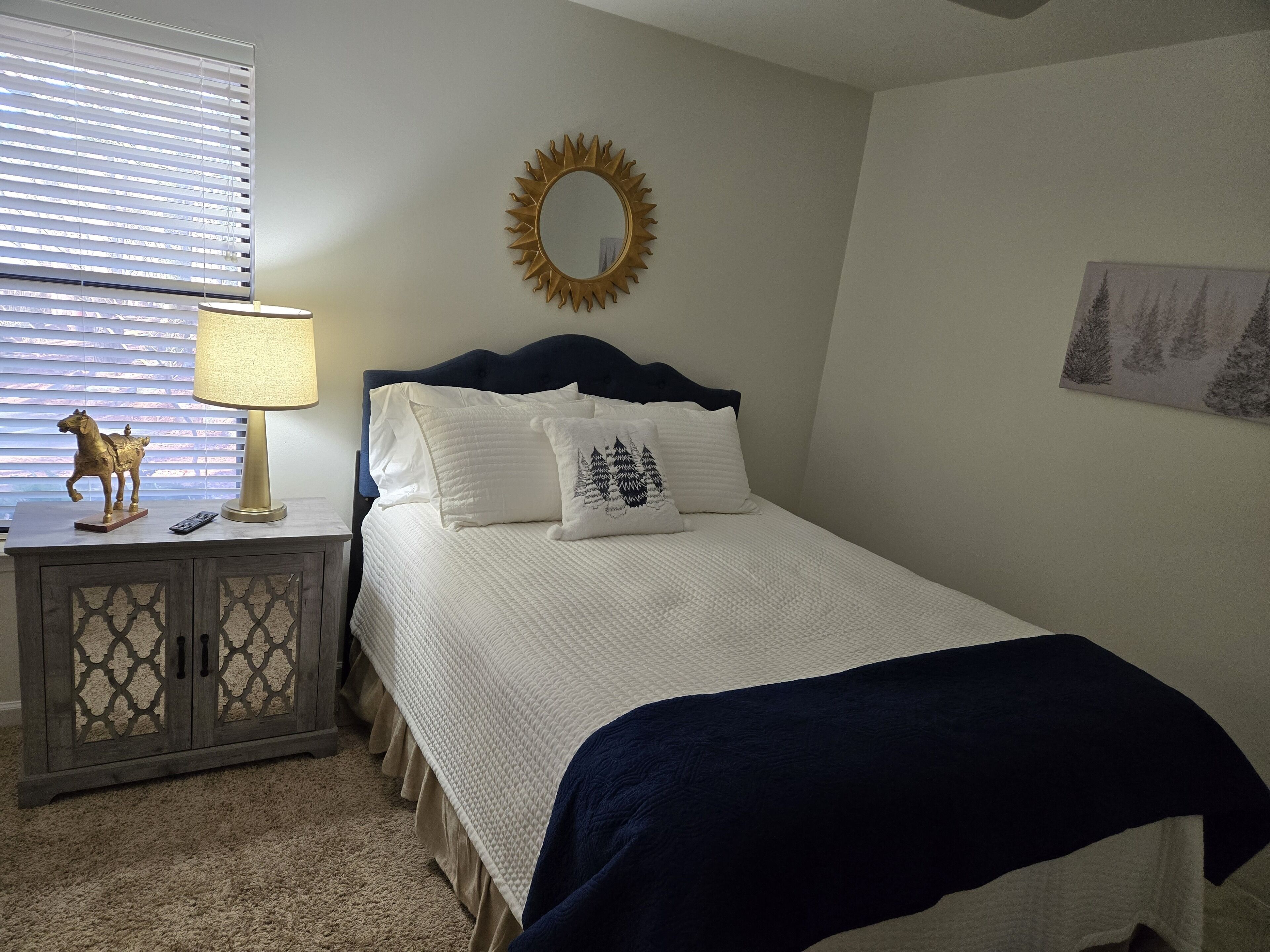 2 chambres, fer et planche à repasser, Wi-Fi, draps fournis