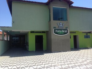 Entrada de la propiedad