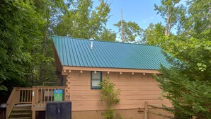 Exterior - Foxy Lady 1531 - One Bedroom Cabin (Gatlinburg)