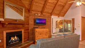 Cabin, 1 King Bed, Hot Tub | 1 bedroom, free WiFi, bed sheets - Foxy Lady 1531 - One Bedroom Cabin (Gatlinburg)