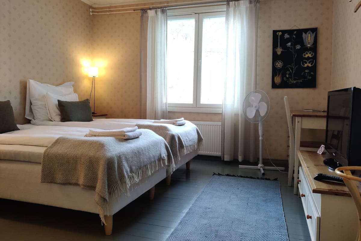 Dobbeltrom (Red House) | Barnesenger, ekstrasenger (mot et tillegg) og wi-fi (inkludert)