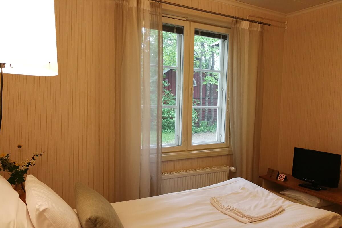 Enkeltrom (Red House) | Barnesenger, ekstrasenger (mot et tillegg) og wi-fi (inkludert)