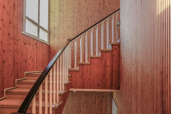 Staircase - Tehtaan Hotelli (Karkkila)