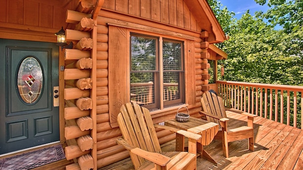 Balcony - Tontos Tee Pee 123 - One Bedroom Cabin (Sevierville)
