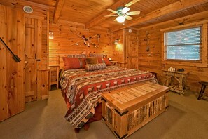 Huisje, 1 kingsize bed met slaapbank, hot tub, uitzicht op bergen | 1 slaapkamer, gratis wifi, beddengoed