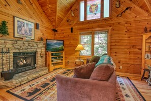 Huisje, 1 kingsize bed met slaapbank, hot tub, uitzicht op bergen | Kameruitzicht