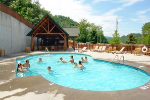 Outdoor pool - Starry Nights 222 - Two Bedroom Cabin (Sevierville)