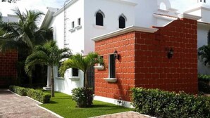 Exterior - Sunrise Room - Dolce Vita Caribe Golf (Playa del Carmen)